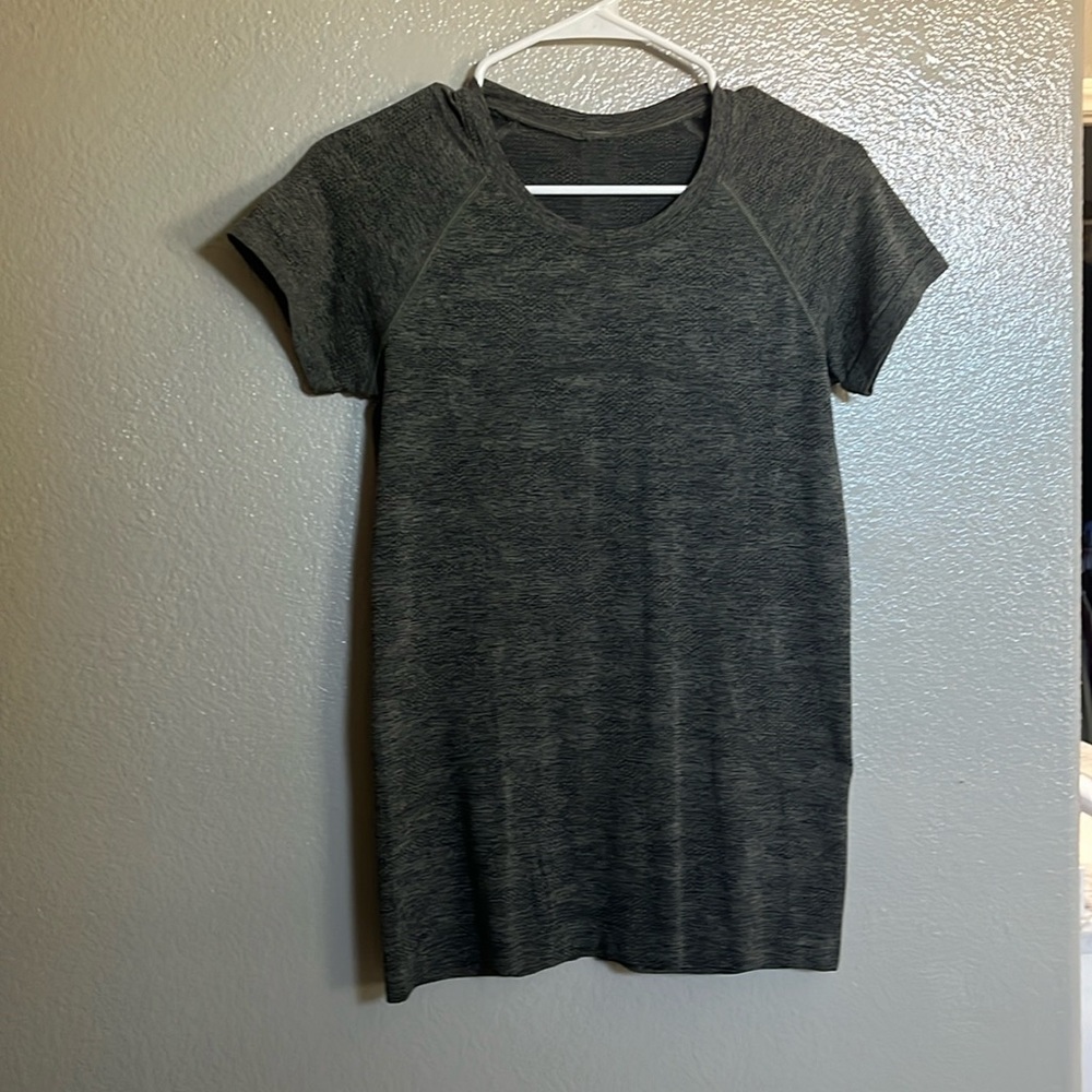 Lululemon Swiftly Tech shirt
